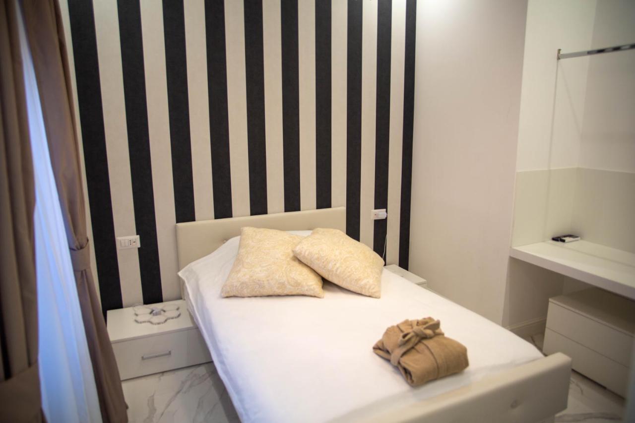 Large Single Room,1225101233:JPEG
